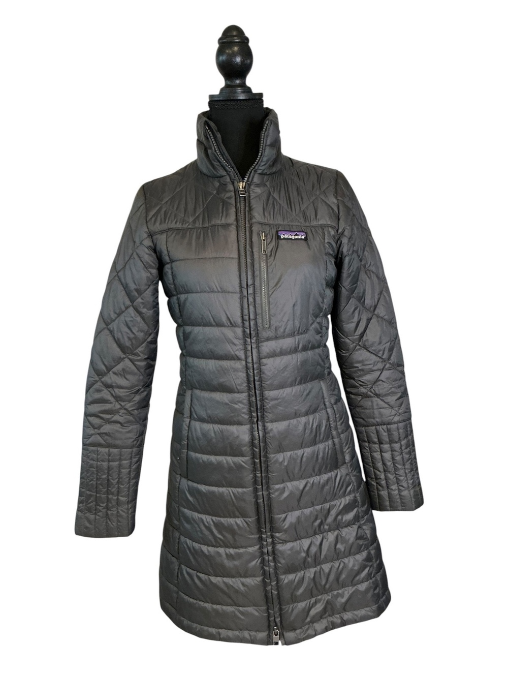 Patagonia Women's Quilted Puffer Coat in Dark Gray